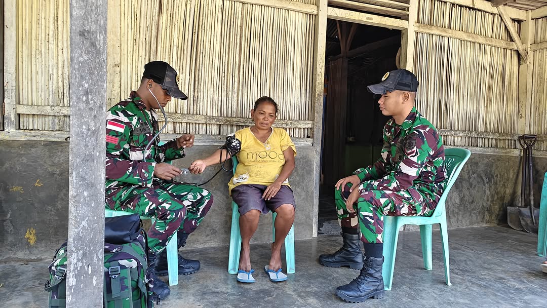 Satgas Yonarmed 12 Kostrad Hadir Tanpa Menunggu Panggilan, Layanan Kesehatan Langsung Menyentuh Rumah Warga Perbatasan