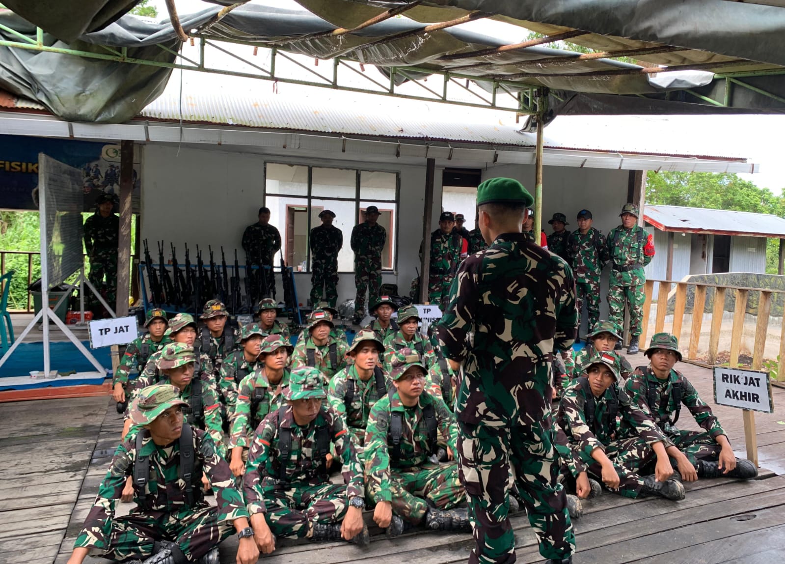 Perkuat Insting dan Akurasi Prajurit, Danbrigif TP 32/Mangkalihat Jadikan Latihan Menembak Sebagai Fondasi Kesiapan Operasional