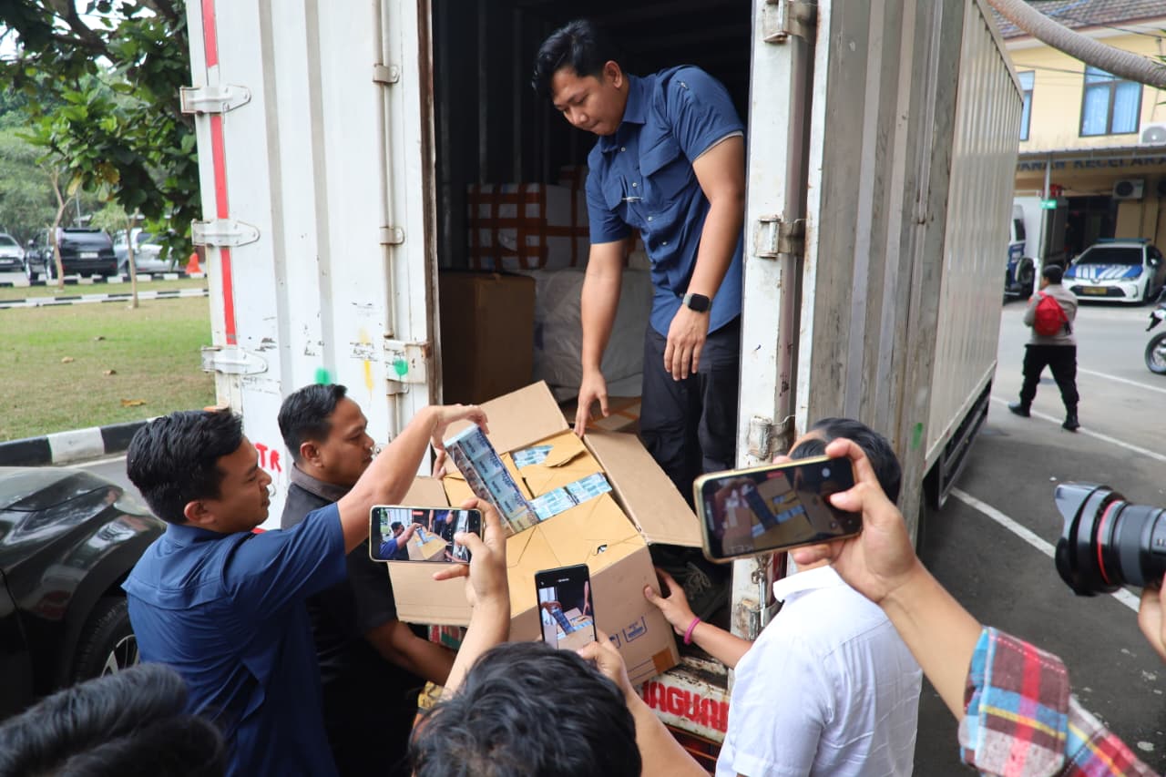 Polda Banten Ungkap Peredaran Rokok Tanpa Pita Cukai, Amankan 89 Bal Rokok Ilegal