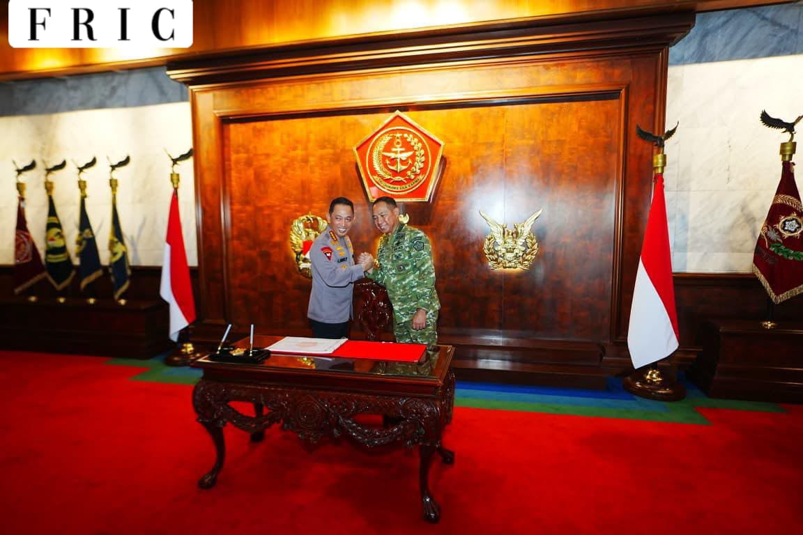 Kapolri Perkuat Soliditas TNI-Polri Lewat Silaturahmi dengan Panglima TNI di Mabes TNI
